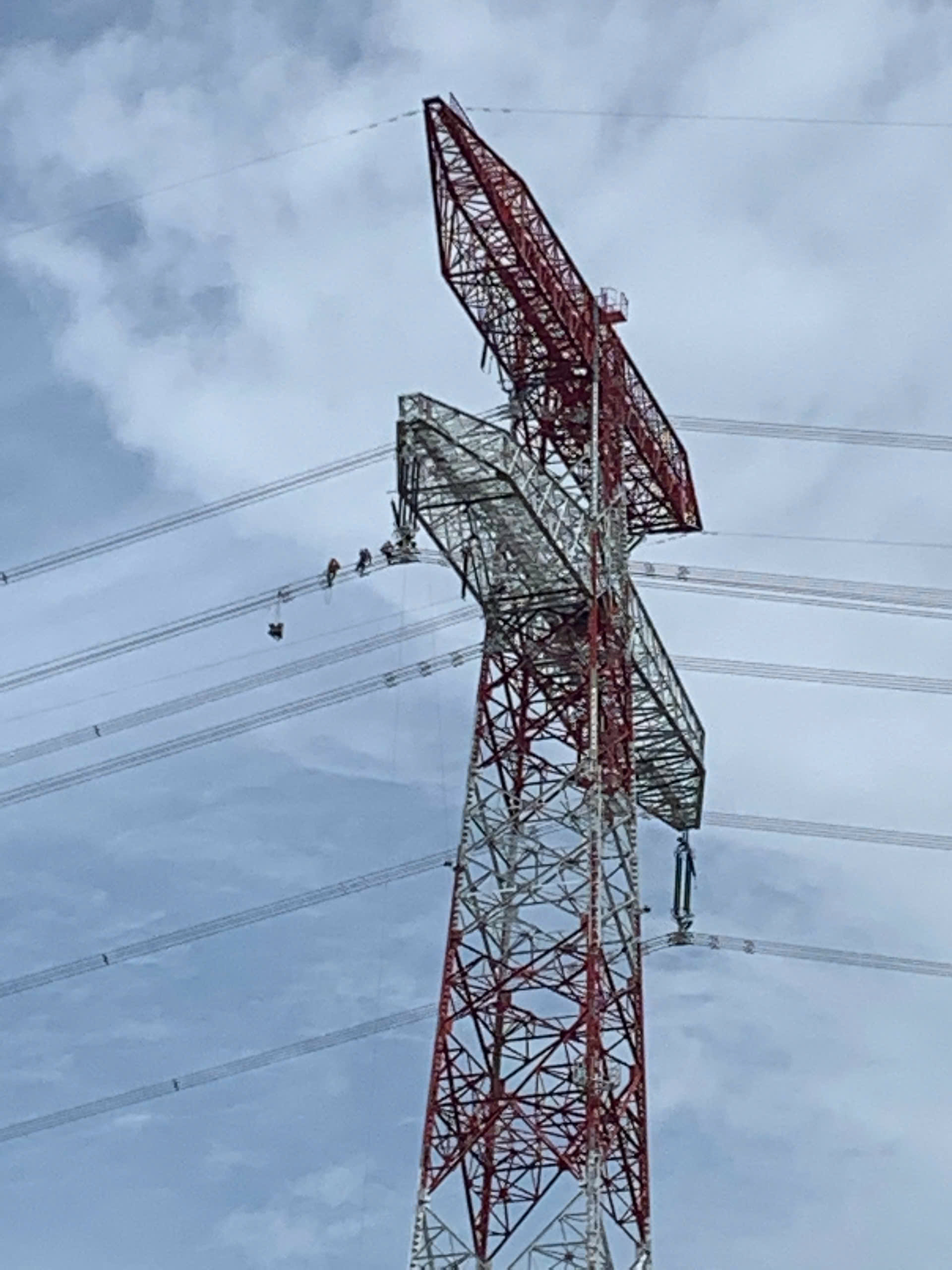 Trạm biến áp 220kV Sầm Sơn và đường dây đấu nối 220kV Thanh Hóa - Sầm Sơn 